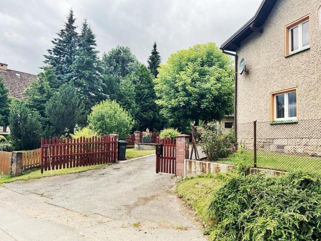 Golebi Puch - Przytulny Apartament Na Wylacznosc Kudowa-Zdrój Exterior foto